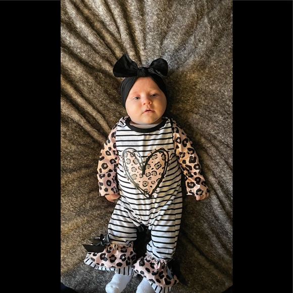 Leopard Heart Romper - Picture 2 of 2